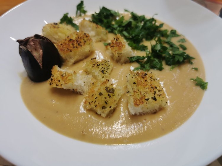 Вкусна крем супа от&nbsp;кестени